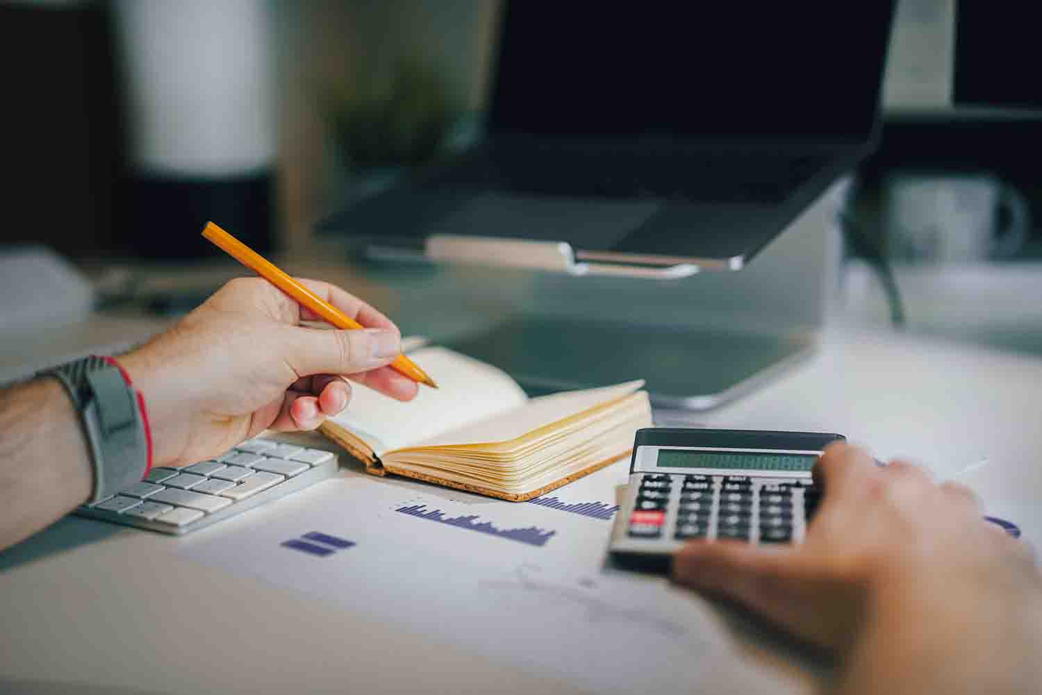 وقتی مواد گرون میشه، میدونی کدوم قیمت باید عوض بشه